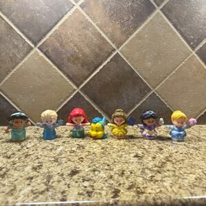 Fisher Price Little People Disney Princesses Set Ariel  Belle Jasmine Cinderella
